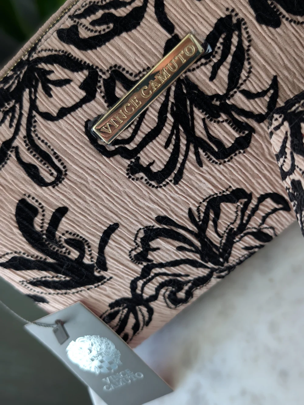 Vince Camuto vince camuto